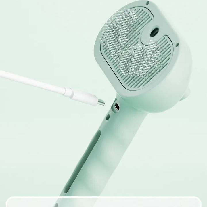 Make grooming your pet easy with our spray comb. Gently detangles, hydrates, and removes loose hair.